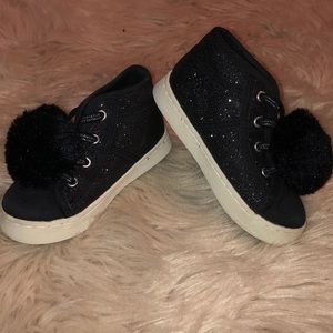 🍁🍁Children’s Place glittery look sneakers🍁🍁